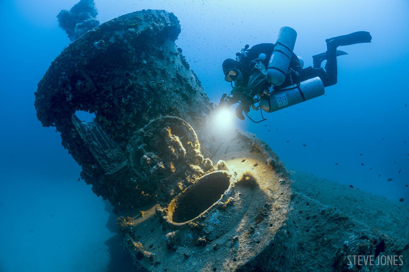 Scuba Diving the HMS Stubborn shipwreck in Malta