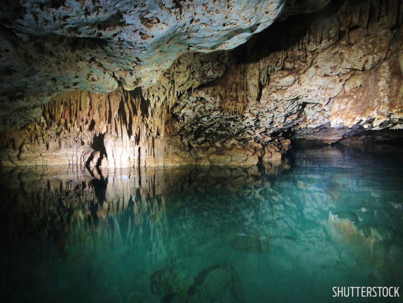 Best cave and cavern scuba diving Caribbean Bonaire