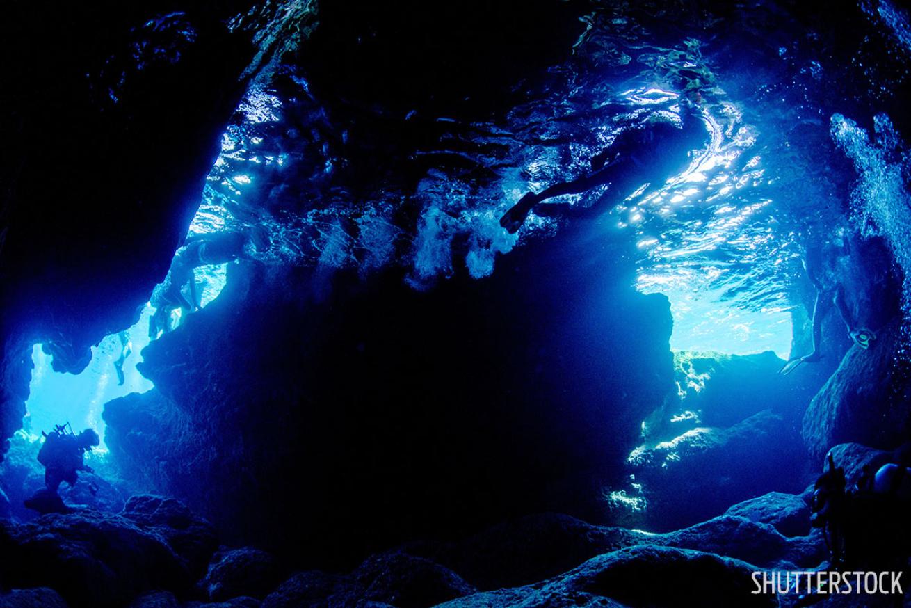 Best cave and cavern scuba diving Cayman Caribbean
