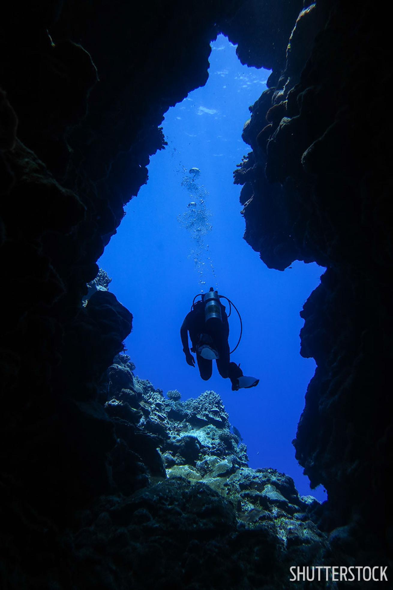 Scuba diving best caves and caverns Australia