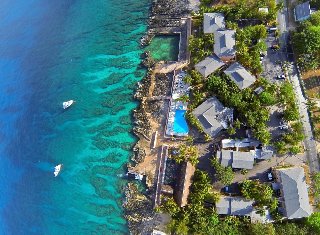 Best Dive Resorts Sunset House Cayman Islands