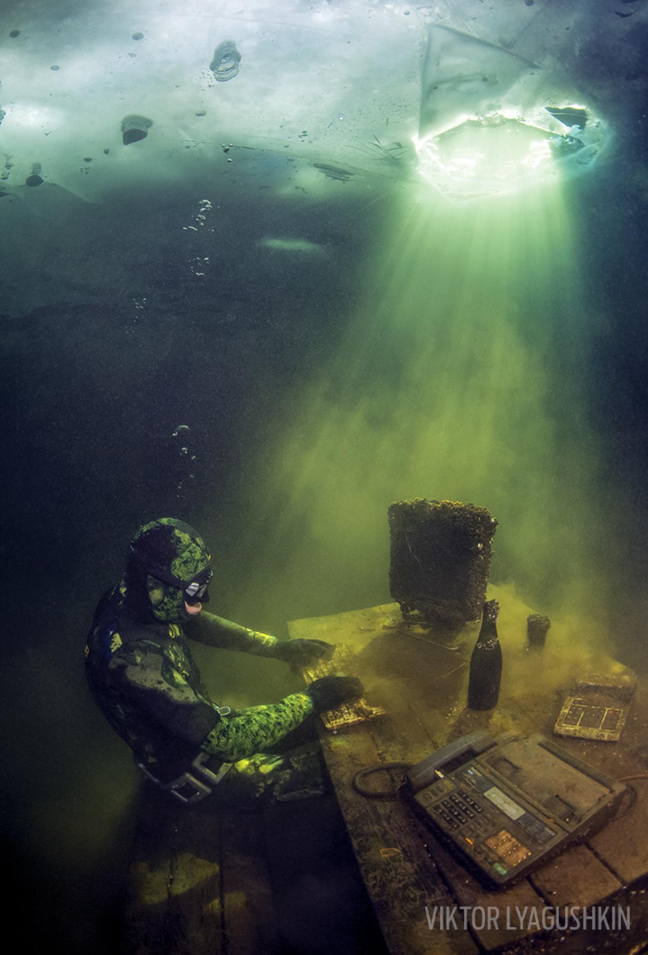 freediver underwater photography tver quarry russia