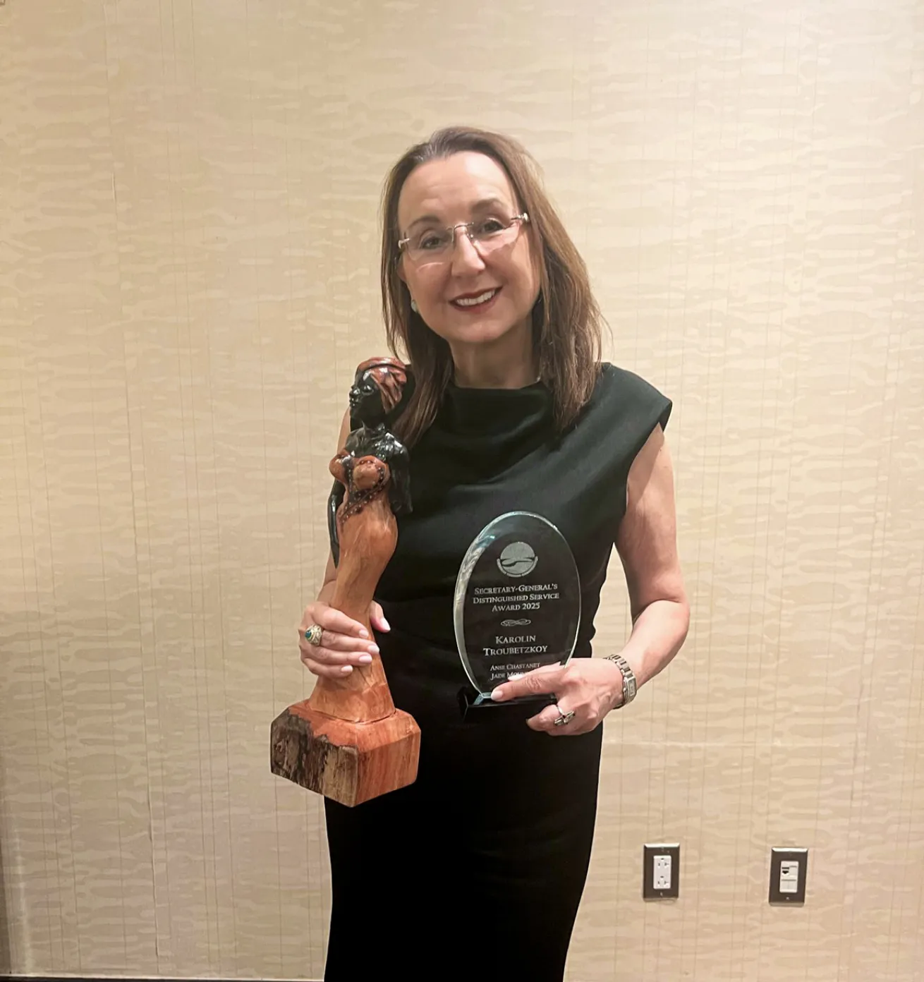 Karolin receives the 2025 Distinguished Service Award by the Caribbean Tourism Organization.