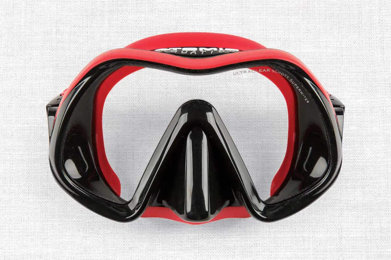 scuba mask