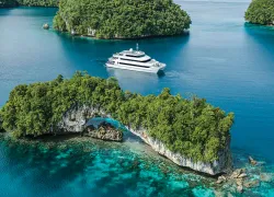 Four-Seasons-Explorer-Palau-_.jpg.webp