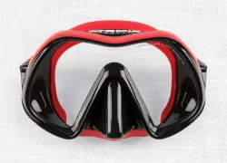 sportdiver-masks-atomicaquatics-venomframeless.jpg.webp