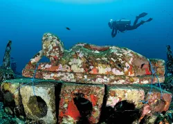 buddha-sculpture-underwater-bali.jpg.webp