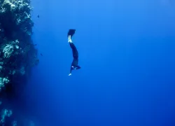 freediver-blue-hole-dahab-egypt-shutterstock-sergey-orlov.jpg.webp