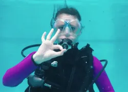 hand-signals-okay.jpg.webp