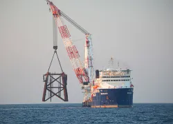 rig-removal-courtesy-noaa_g.p._schmahl.jpg.webp