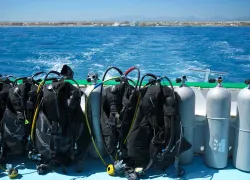 scuba-divint-tank-maintenance.jpg.webp