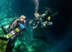 sidemountinstructor.karlshreeves.scubadivingmag.jpg.webp