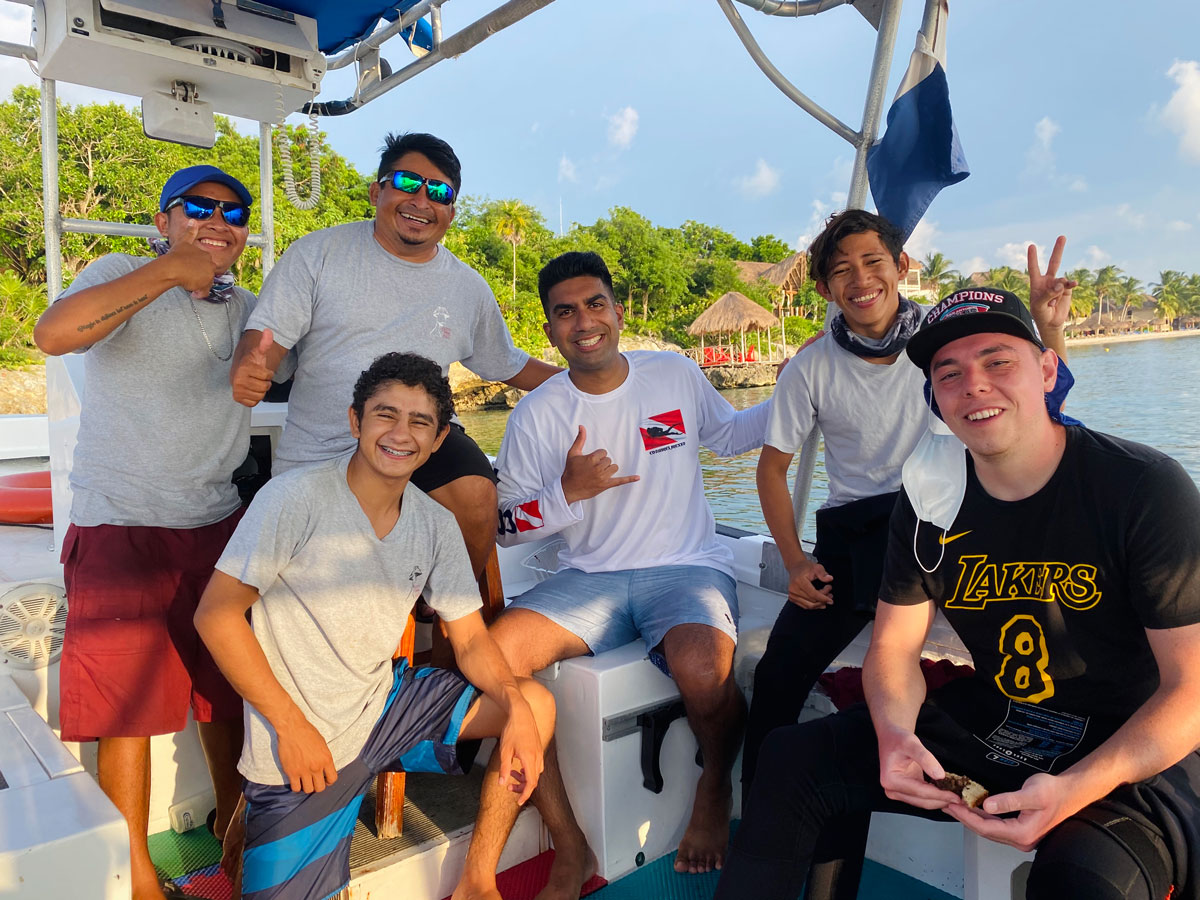 Scuba Mau Team and Divers in Cozumel
