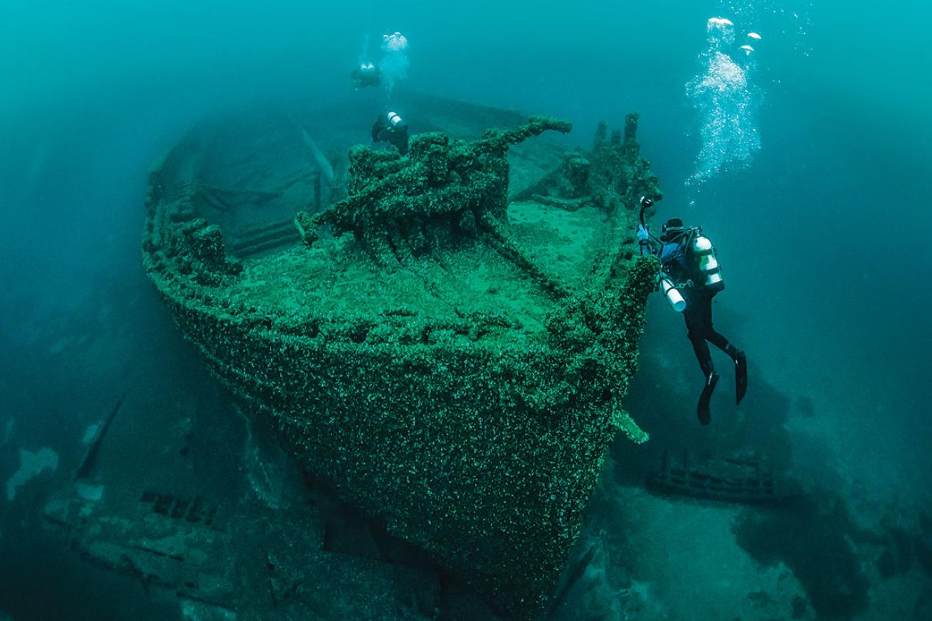 Scuba Diving the New Orleans 2 Shipwreck in Thunder Bay, Michigan