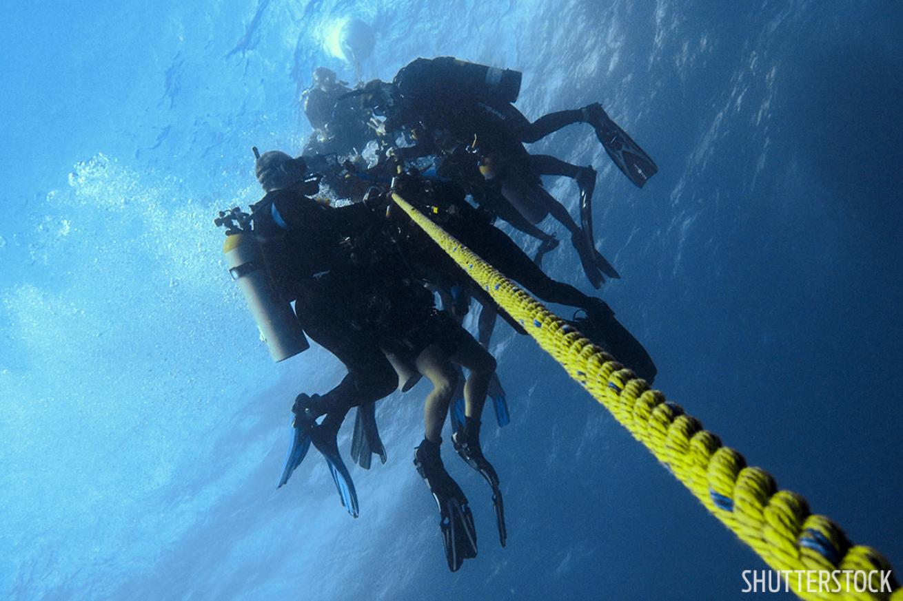 How to make the best safety stop while scuba diving. 