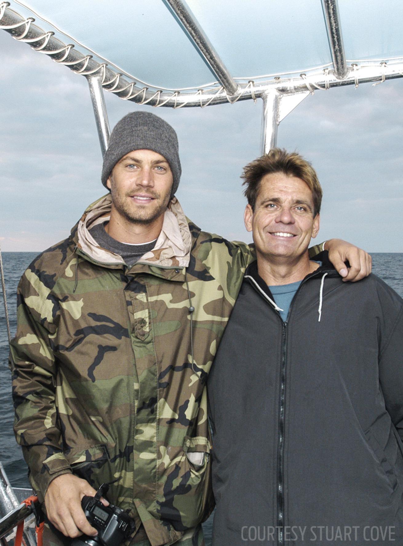 Paul Walker and Stuart Cove while filming Into the Blue in the Bahamas