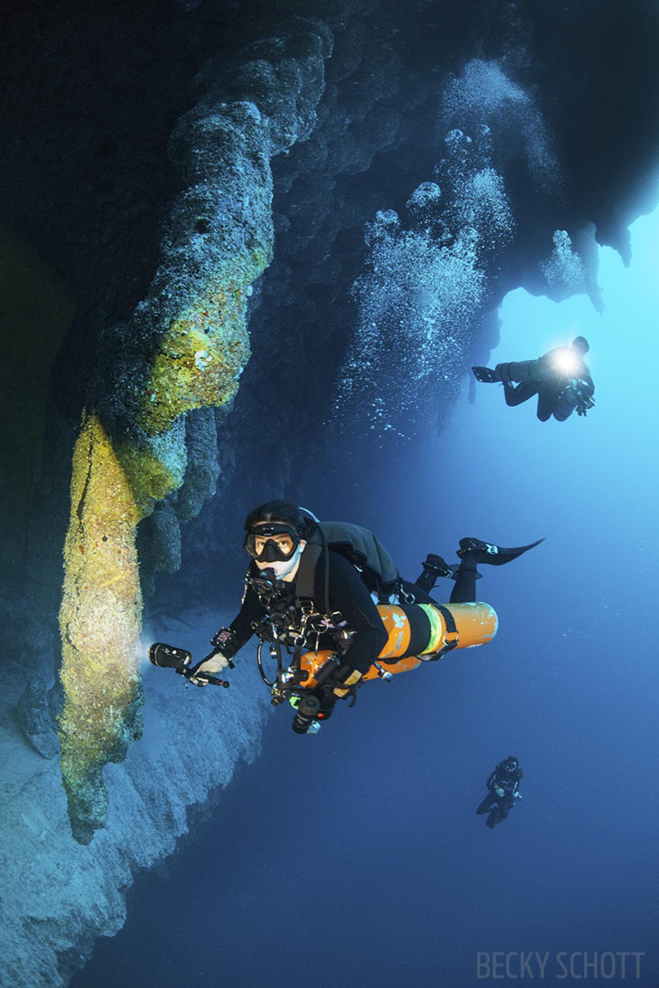 scuba diving Belize Great Blue Hole 