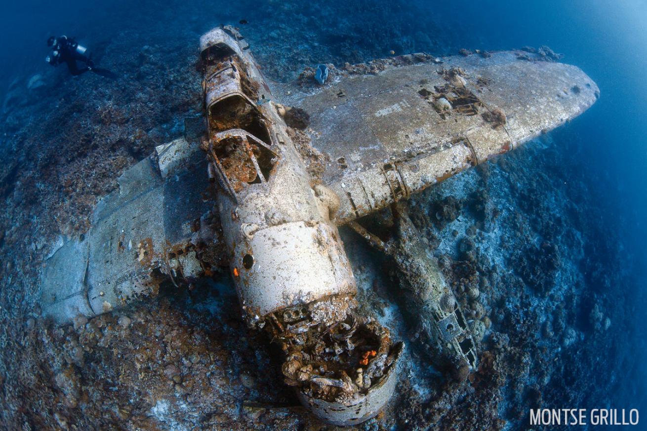Palau Plane Scuba Wreck 