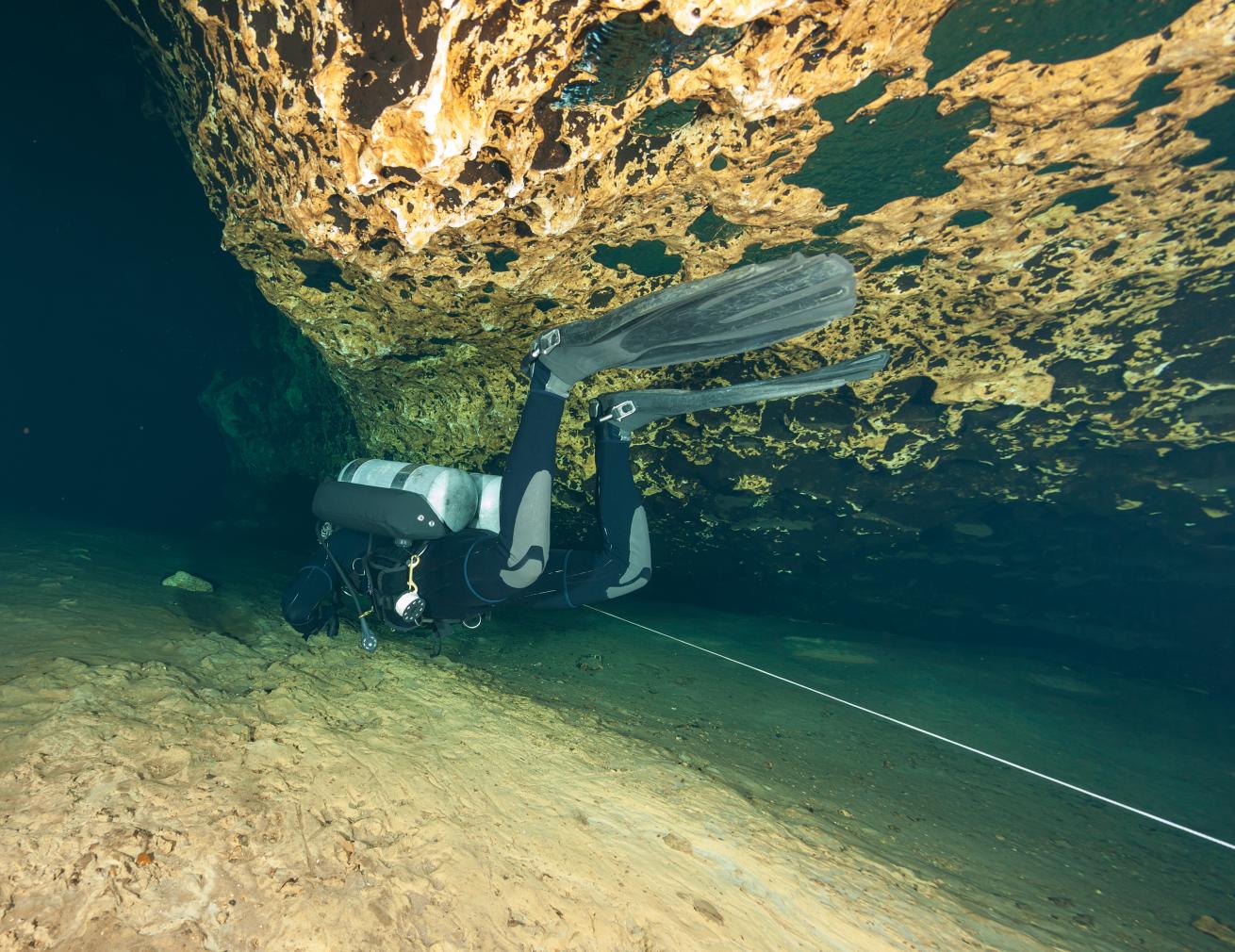 Cave Diver rescue