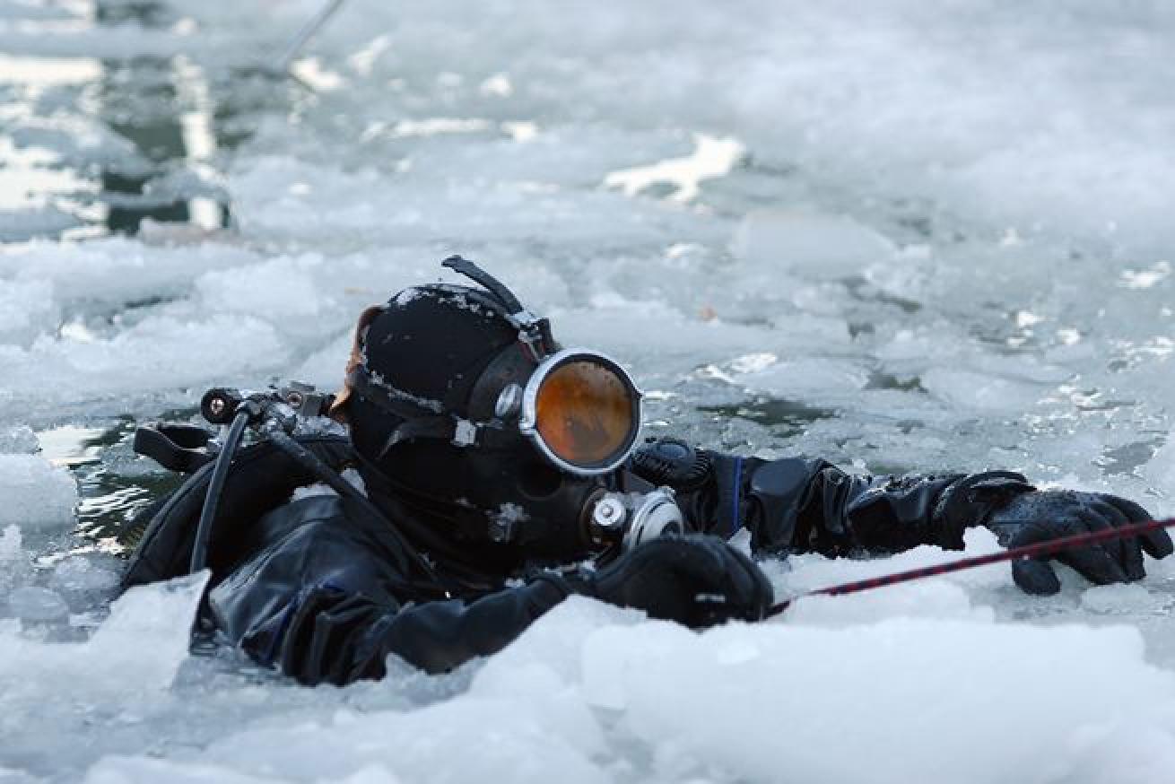 ice diver