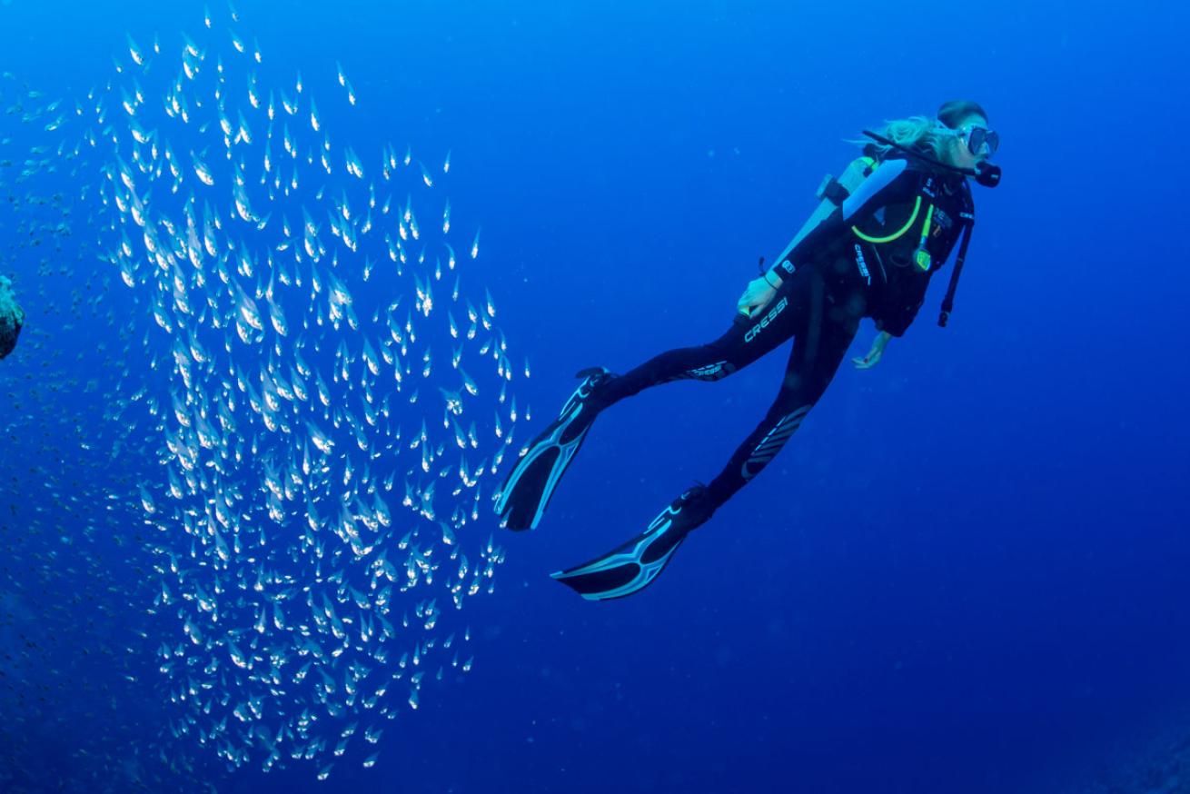 Cressi Female Scuba Diver 