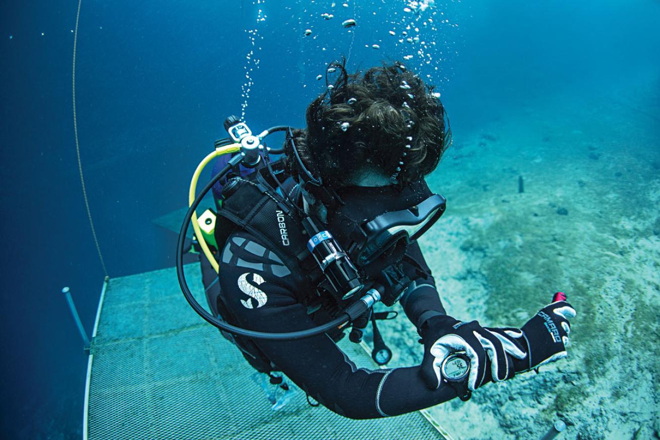 ScubaLab Test Diver Underwater