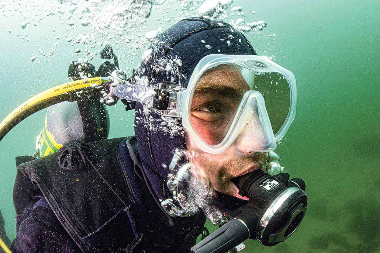 Close up of scuba diver