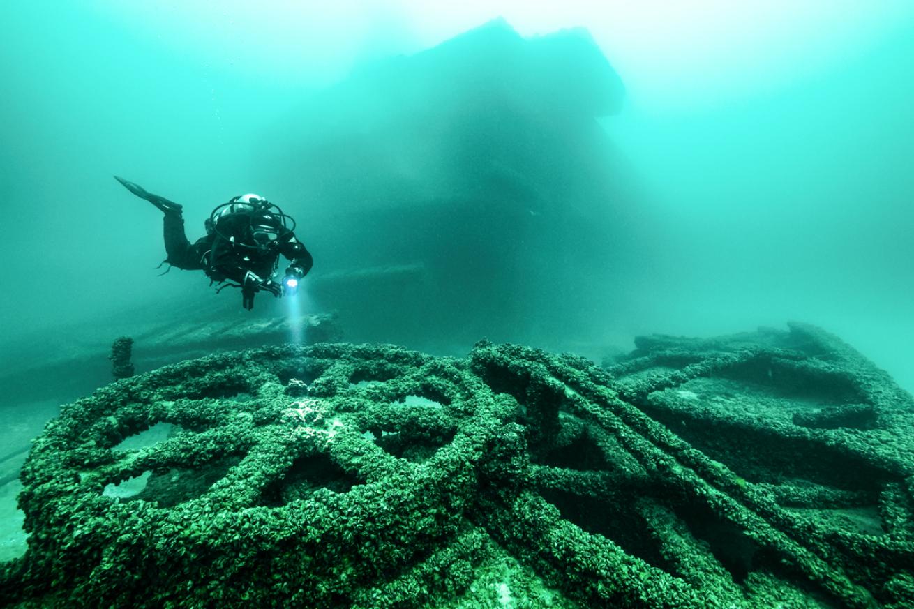 Wisconsin Diving Dredge 6 Shipwreck