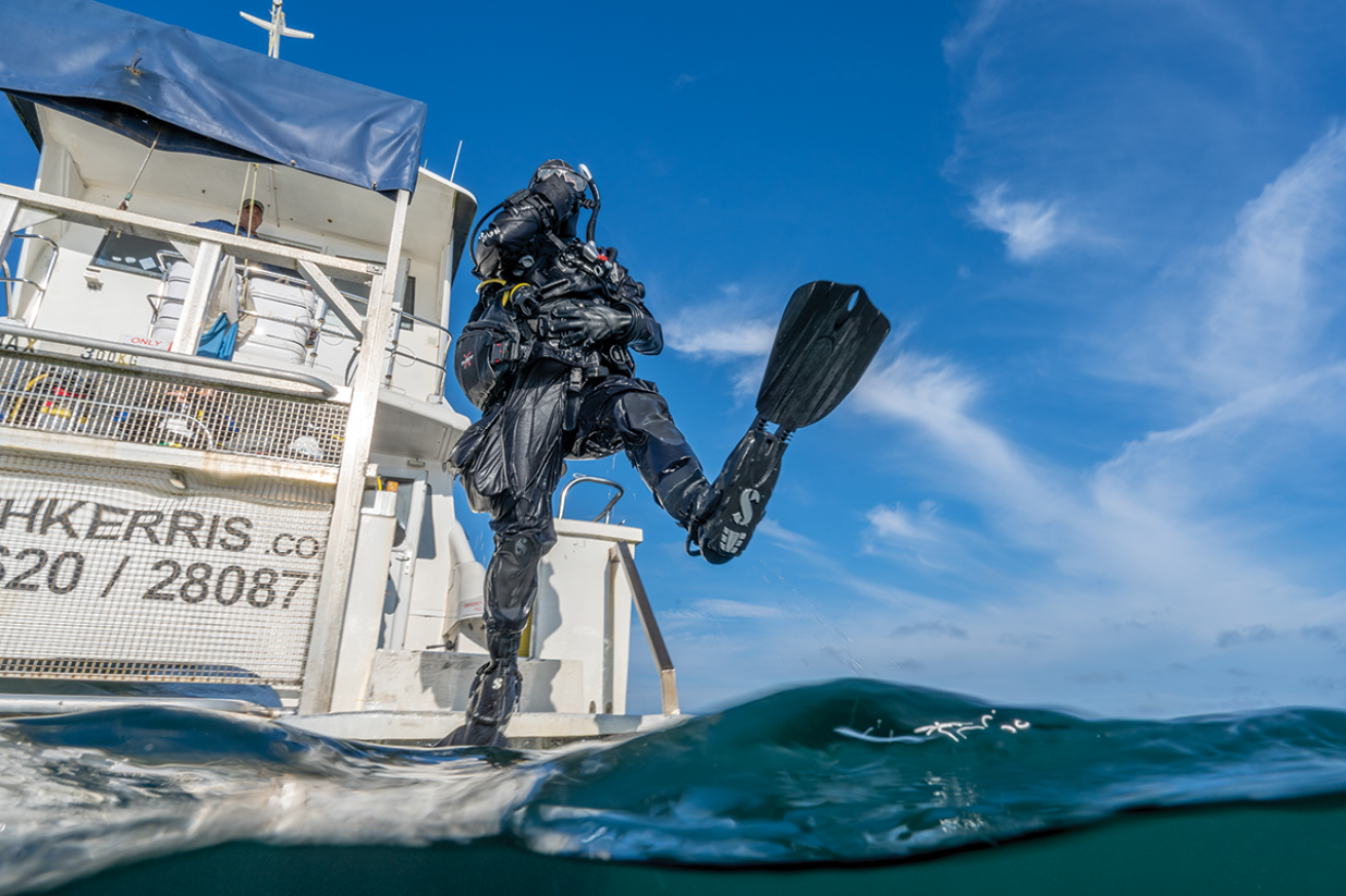 Giant stride off boat