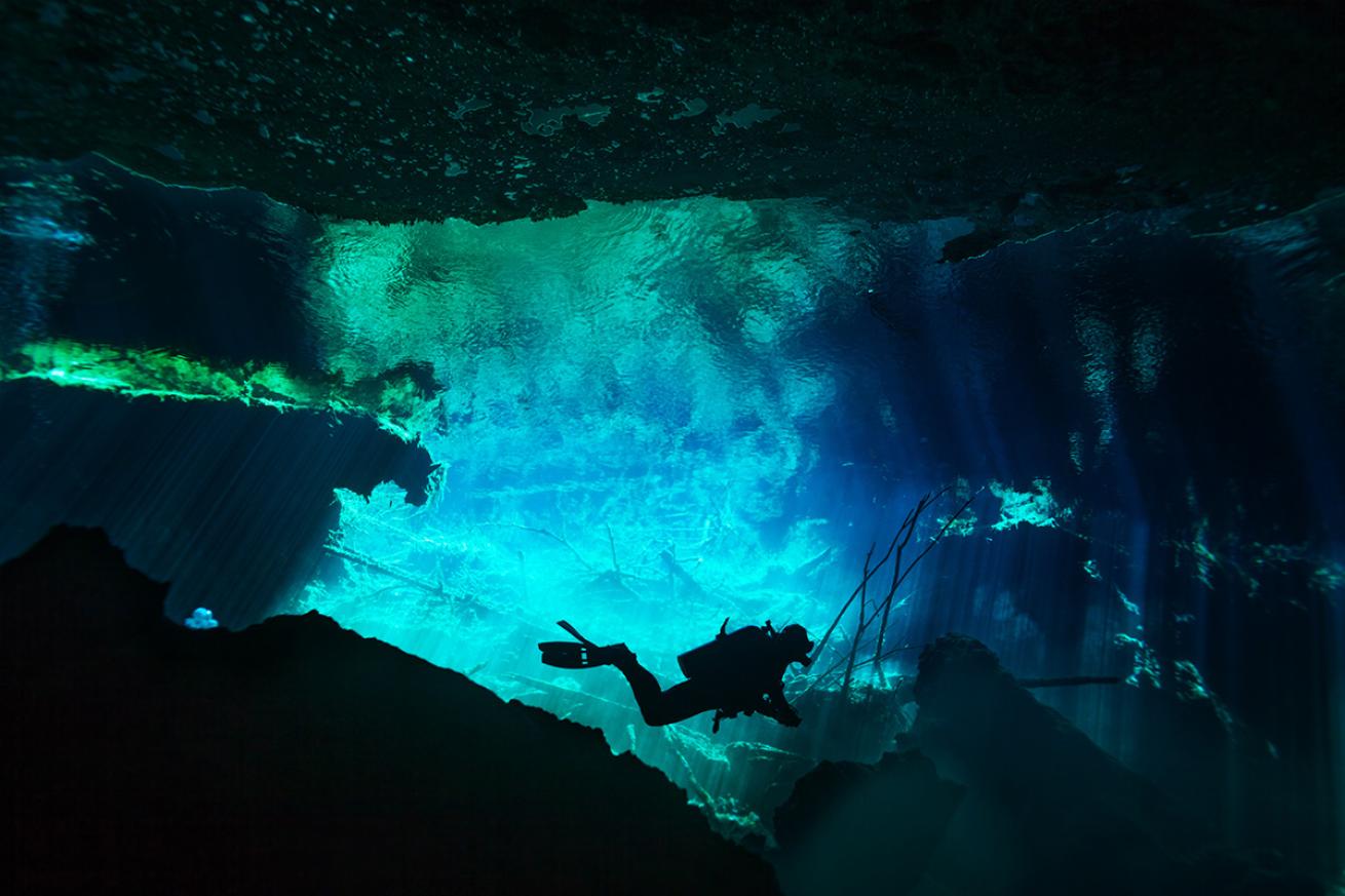 Diver in Azul cenote