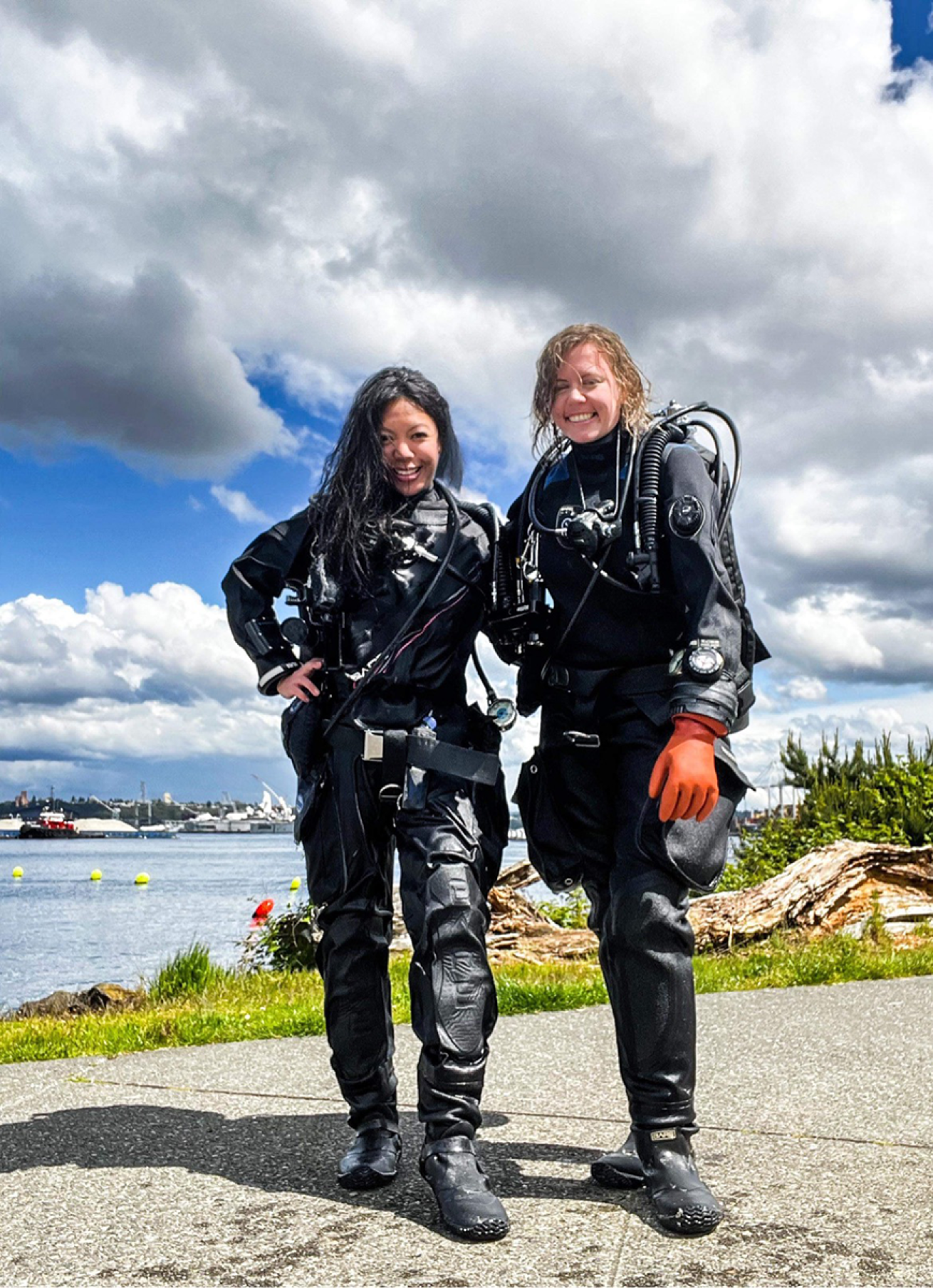 Drysuit divers topside