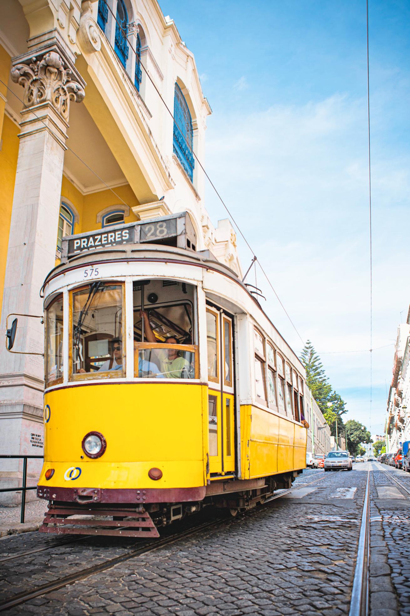 portugal_tram_credit-turismo-de-lisboa.ScubaDivingMag.August2022