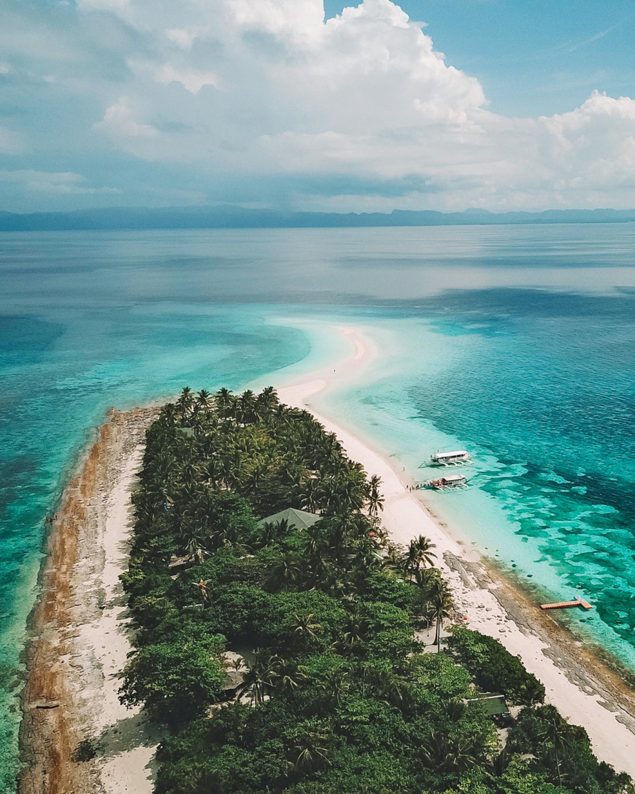 white sand beach of Kalanggaman