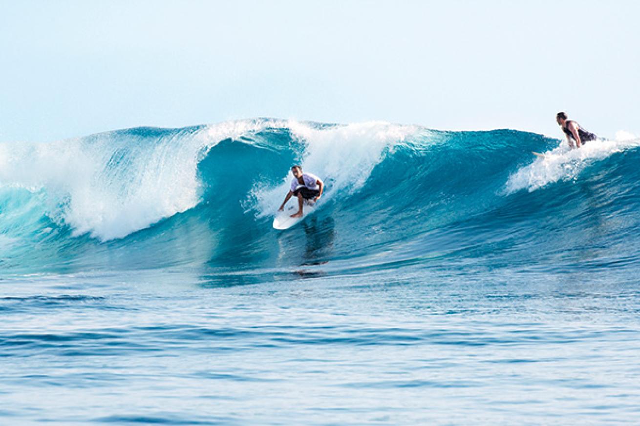 surfing bahamas