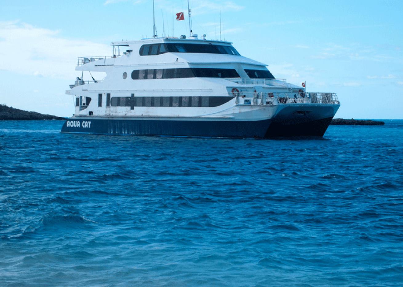 liveaboard diving bahamas