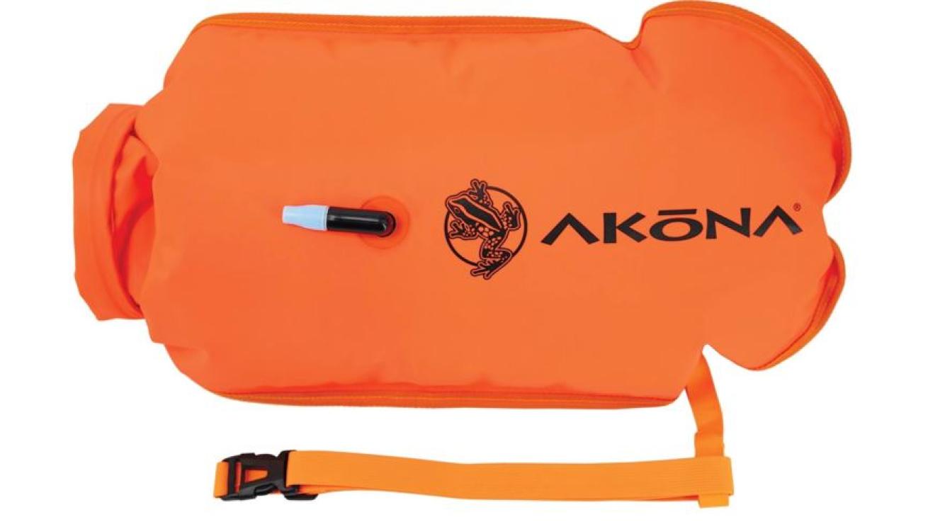 Separate dry bag storage compartment for keys, phone, etc.