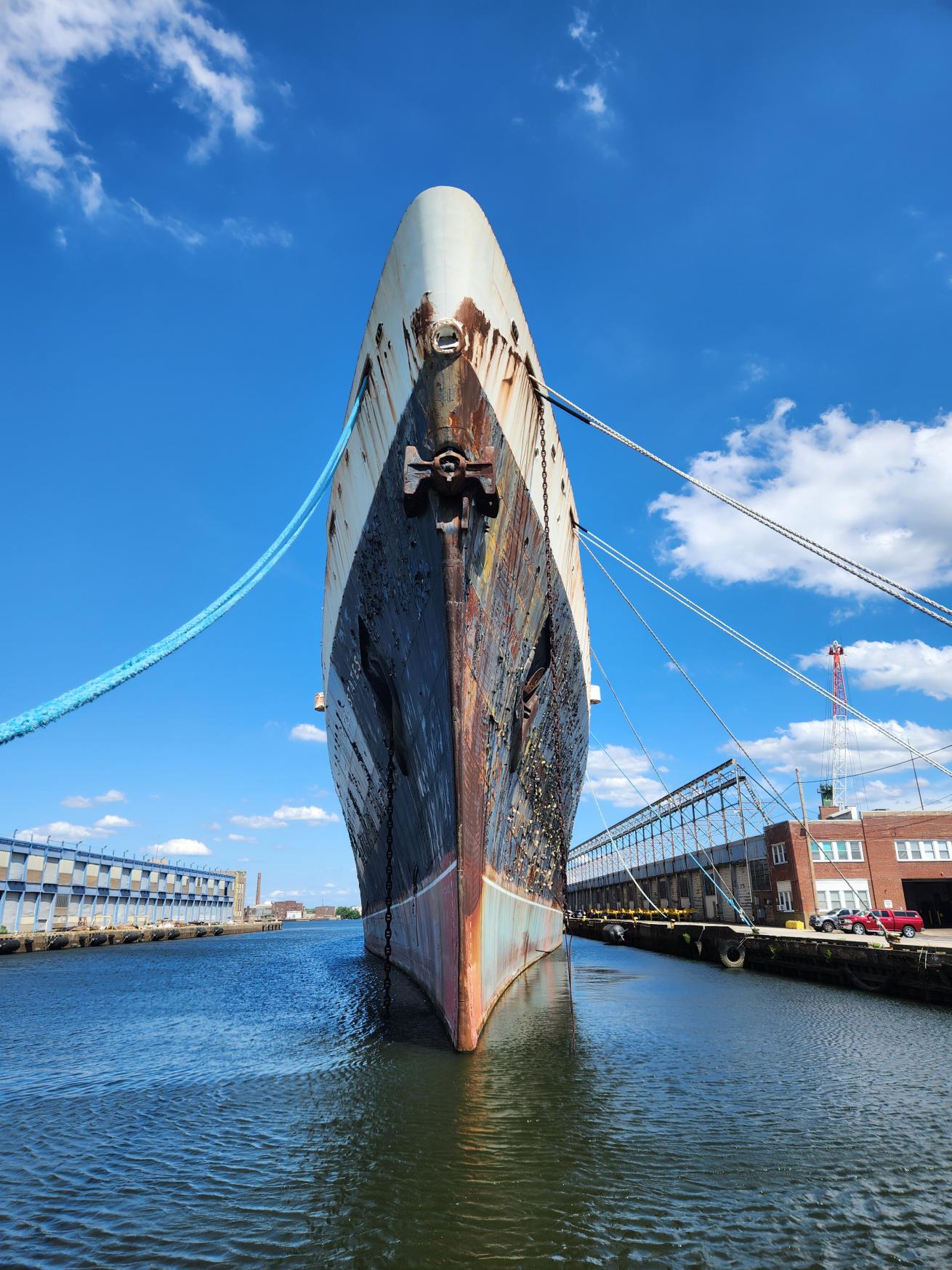 SS United States at Pier 82 in Philadelphia, waiting to be towed to Alabama for cleaning