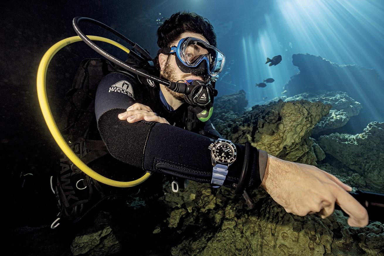 The Prospex PADI Special Edition SPB325 commemorates the shared commitment of Seiko and PADI to ocean conservation and the reduction of marine debris worldwide.