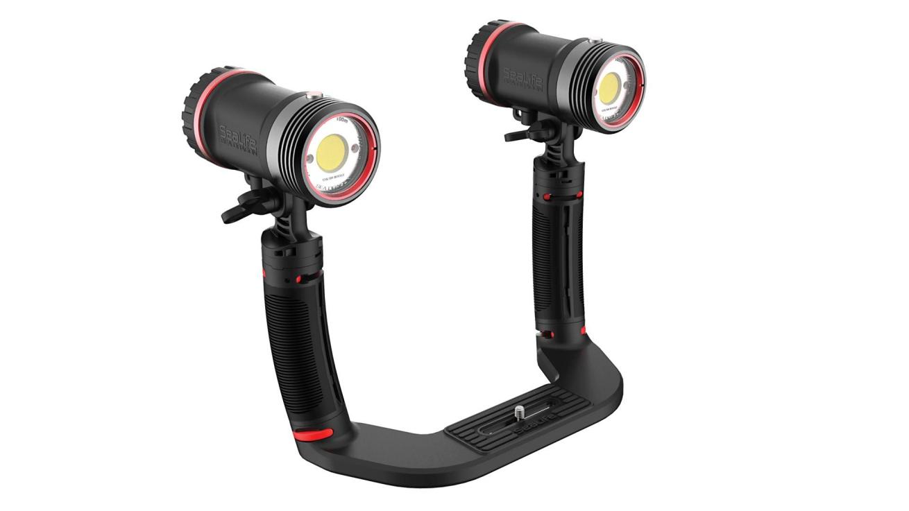 10,000 combined lumens with enhanced underwater color mode