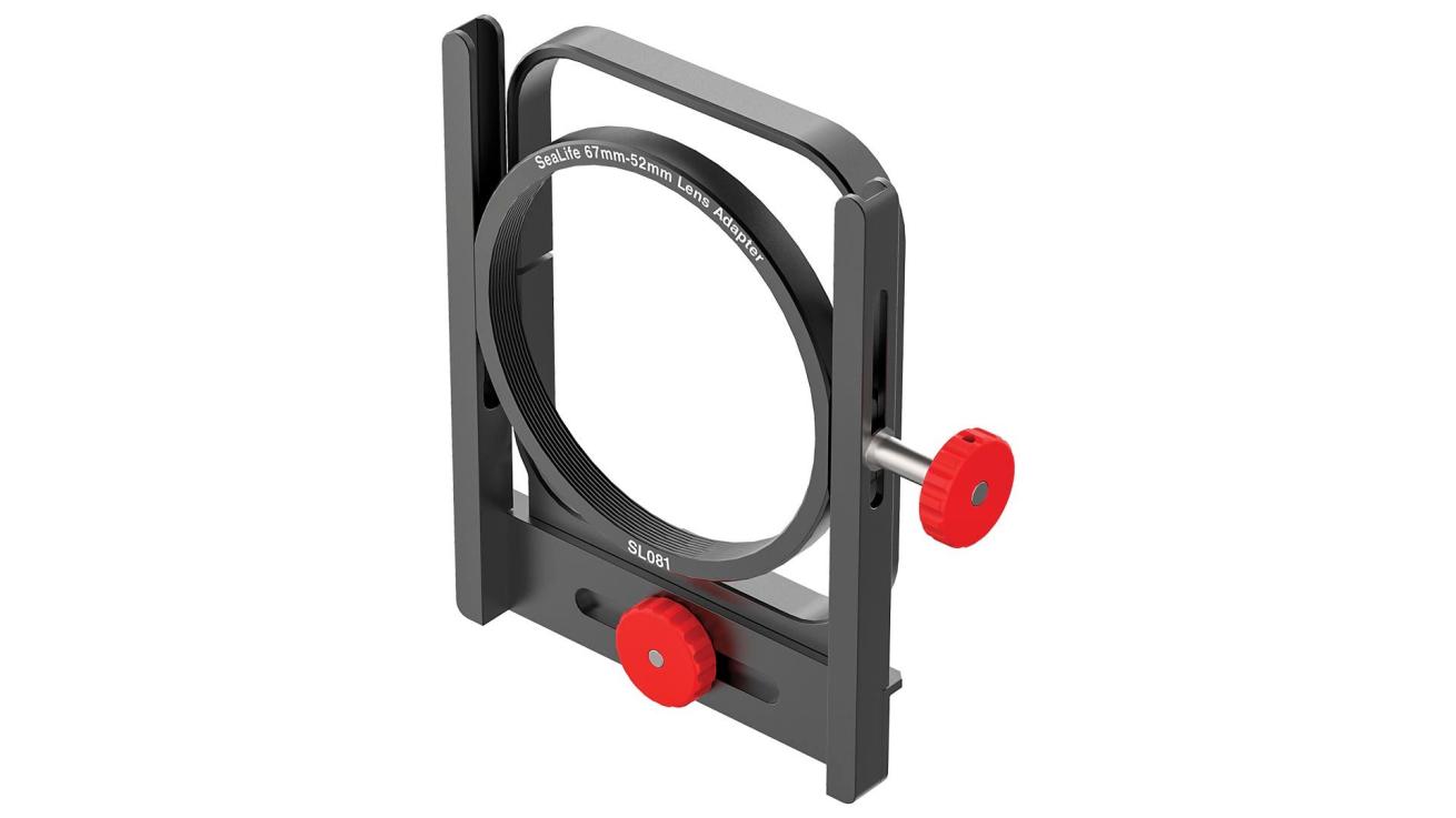 Allows mounting of wide-angle and macro lenses to SportDiver phone housings