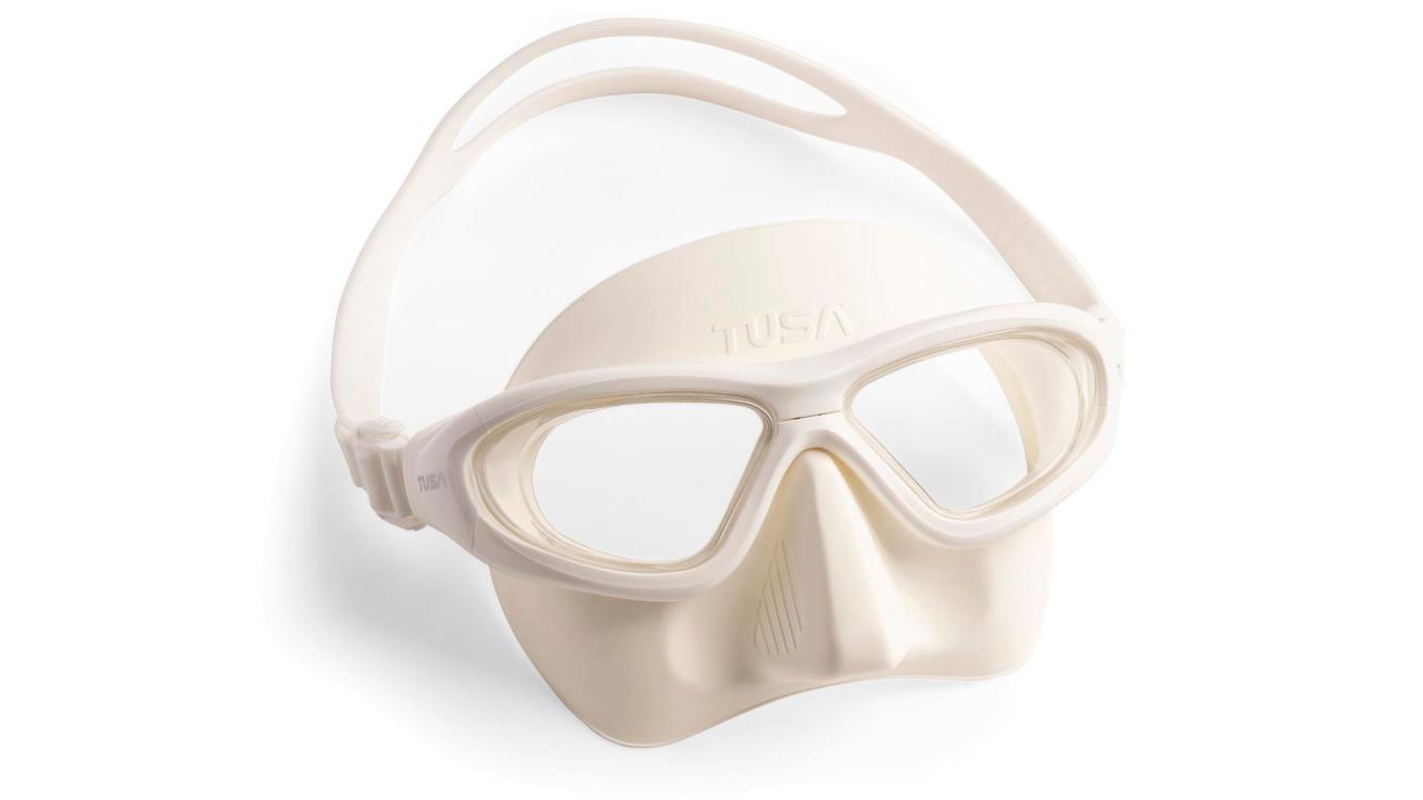 Low-volume freediving mask with a super comfortable, effective seal.