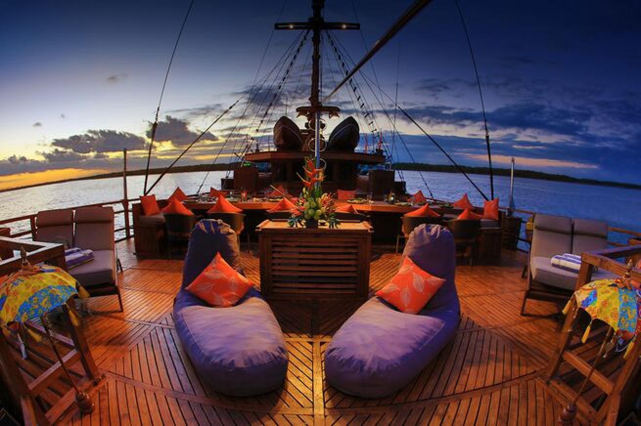 arenui scuba diving liveaboard