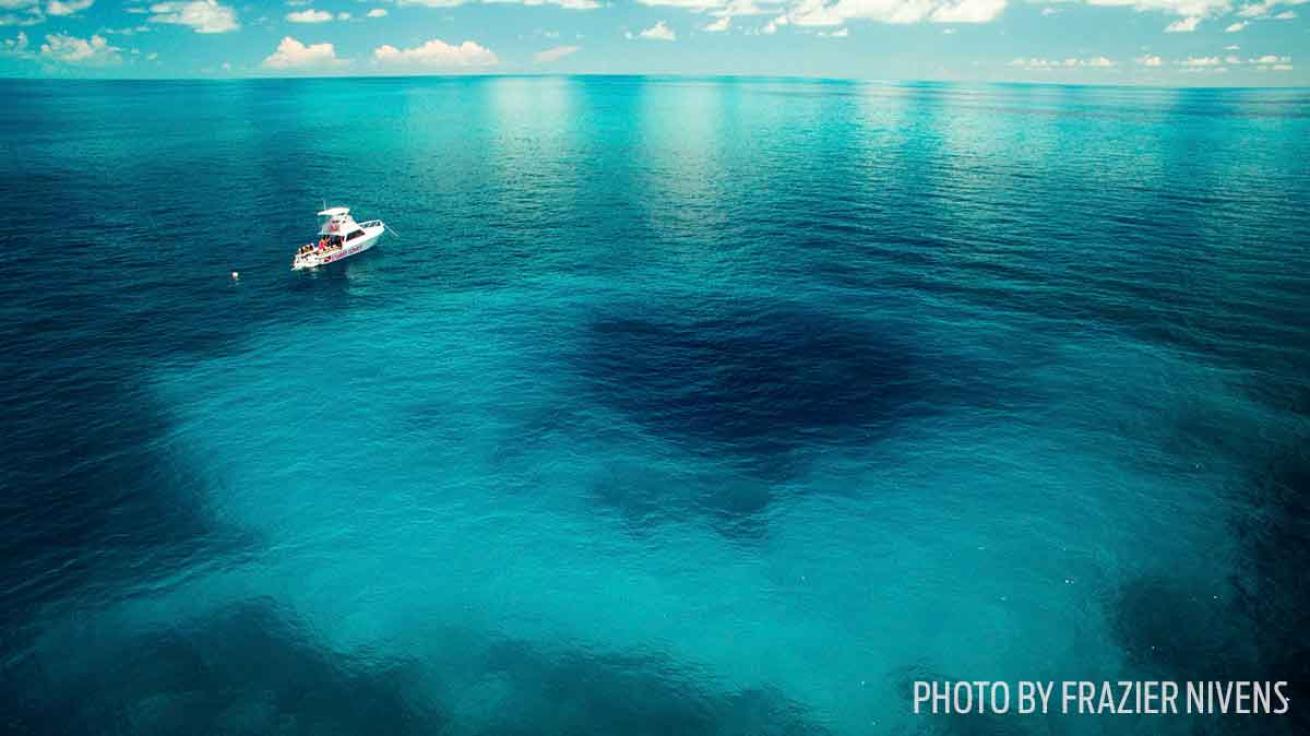 blue hole scuba diving bahamas