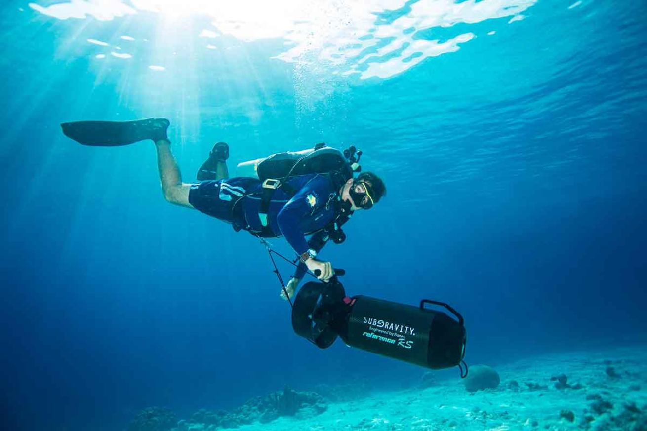 scuba diving bonaire dpv