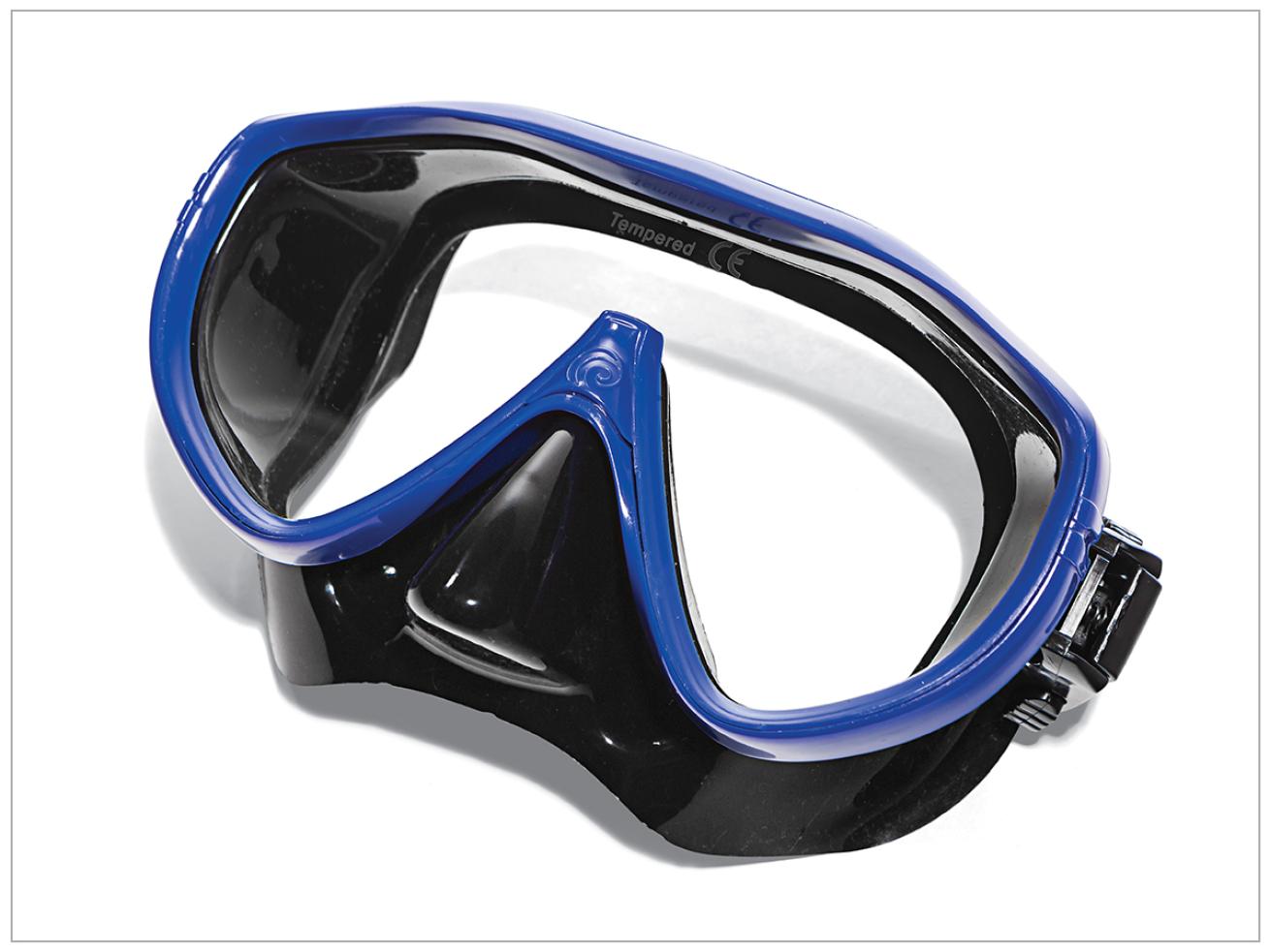 scuba diving masks