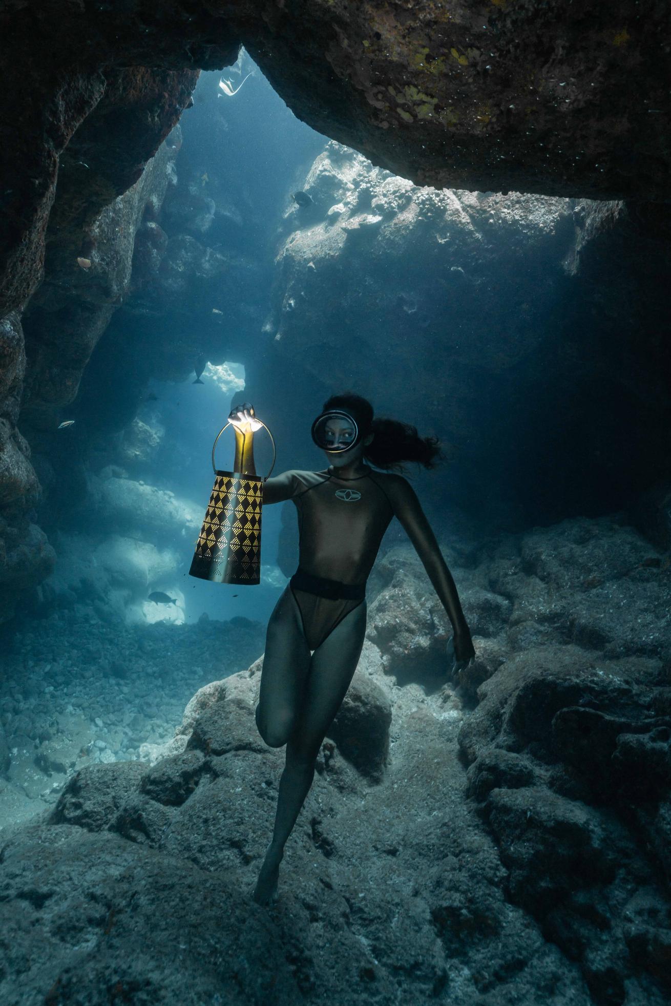 underwater model hawaii