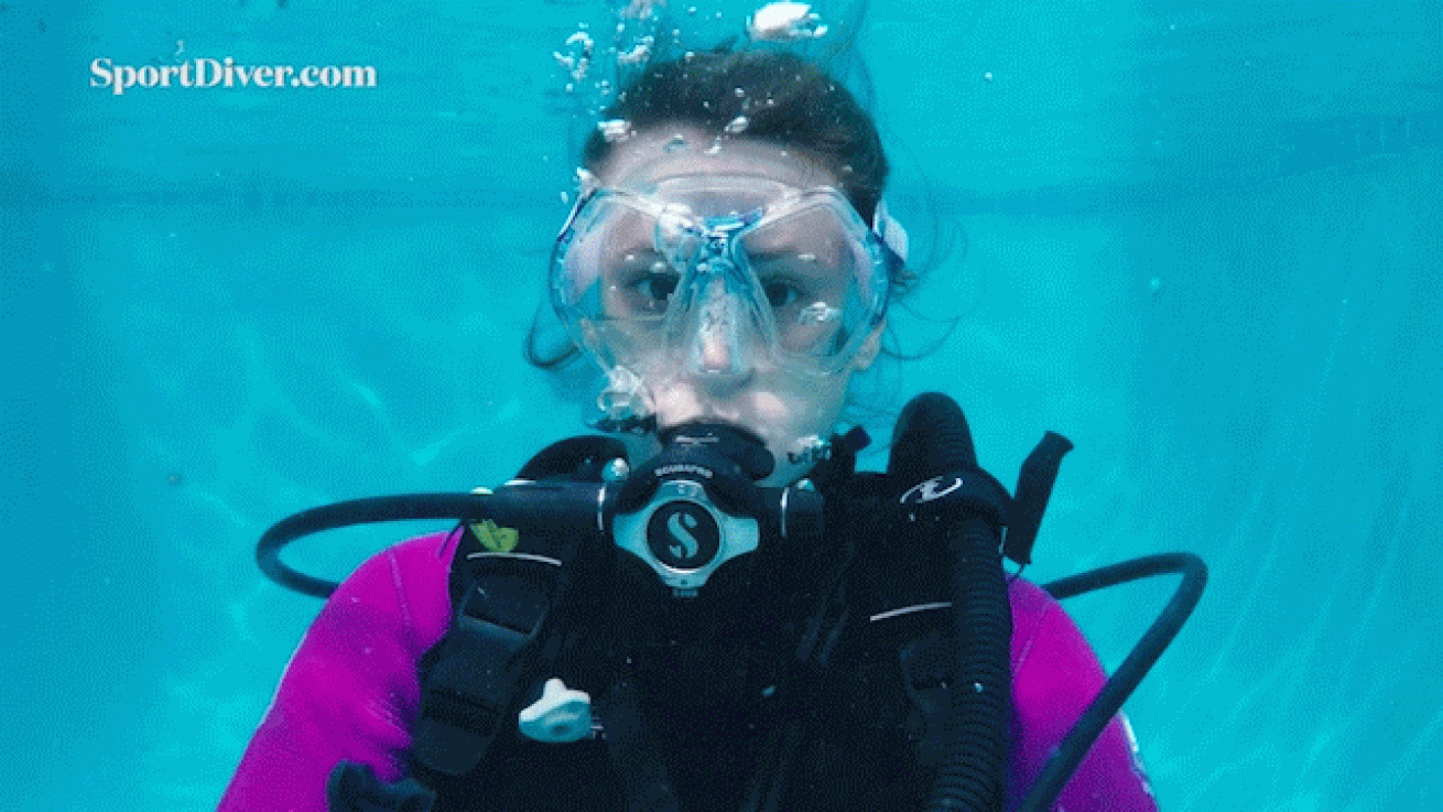 scuba diving hand signals Out of Air