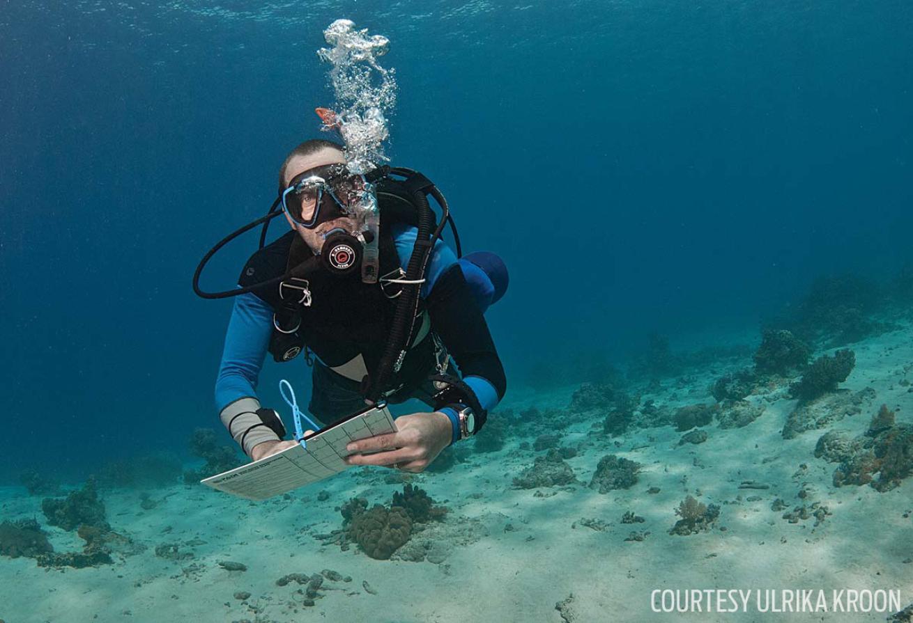Scuba diver Project Aware