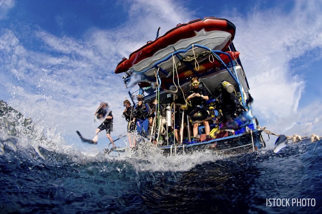Motion sickness seasickness scuba diving