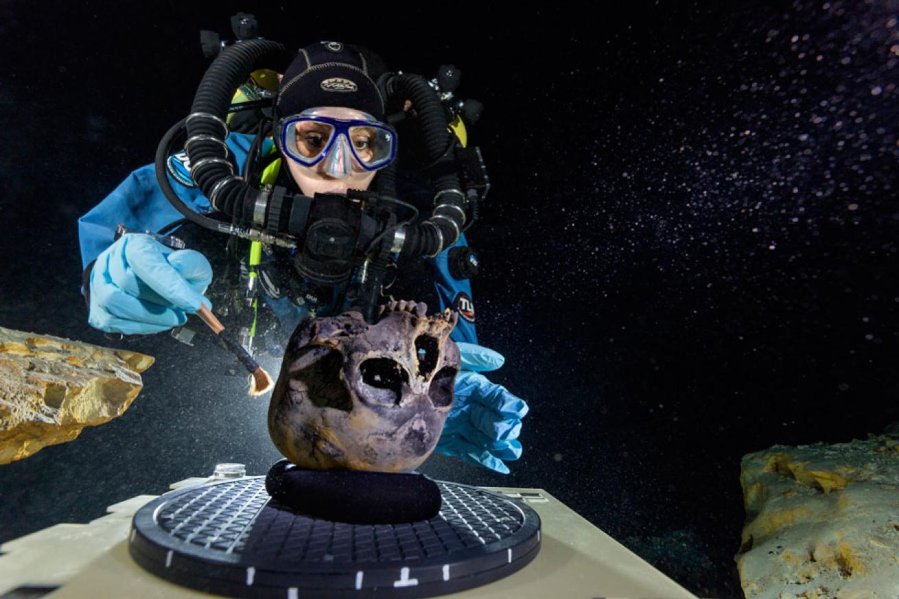 Preparing the Hoyo Negro Skull for 3-D Modeling
